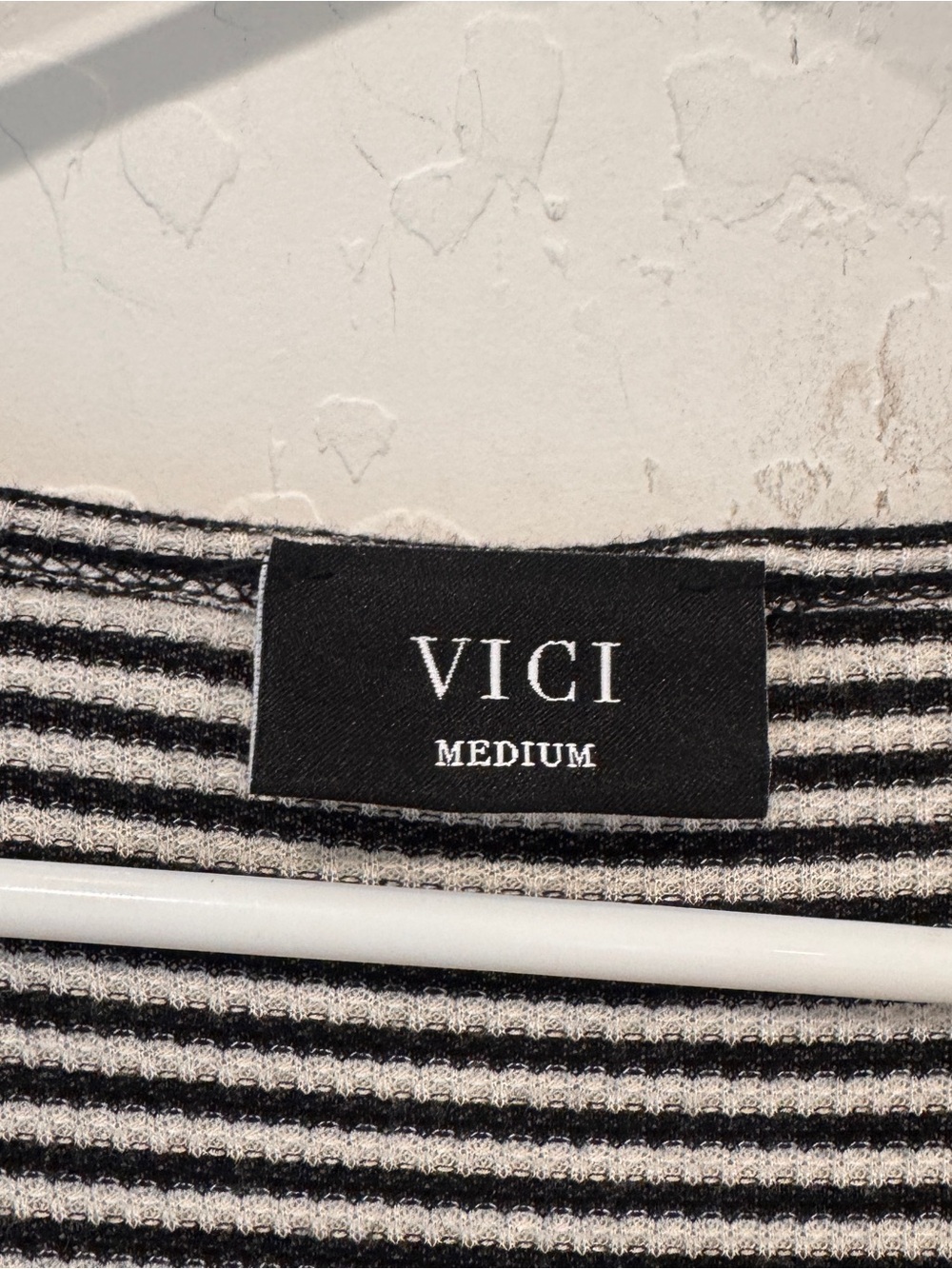 Vici Knit Striped Duster Cardigan Sweater Women’s Medium Black White Striped - Picture 4 of 7